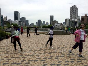 BeachPilates Nordic Walking ビーチピラティス ノルディックウォーキング 北浜 はちけんや 桜ノ宮 写真