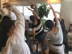 スタジオ 1周年 イベント Suu レッスン写真 歩行 ピラティス Studio Lesson Pilates Photo