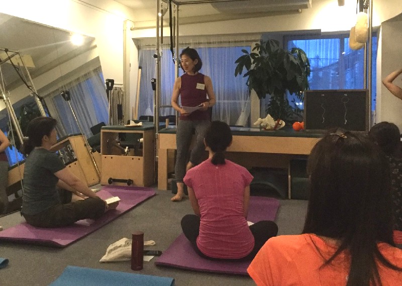 Trainer Studymeeting Pilates Yoga Instructor Fascia Breath hip joint foot Movement トレーナー　勉強会 ピラティス ヨガ インストラクター 筋膜 呼吸 背骨 股関節 足関節 解剖 ムーブメント