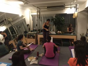 Trainer Studymeeting Pilates Yoga Instructor Fascia Breath hip joint foot Movement トレーナー　勉強会 ピラティス ヨガ インストラクター 筋膜 呼吸 背骨 股関節 足関節 解剖 ムーブメント