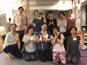 trainer studymeeting pilates yoga instructor Fascia breath hip joint foot knee shoulder movement トレーナー　勉強会 ピラティス ヨガ インストラクター 筋膜 呼吸 脊柱 背骨 股関節 足関節 膝関節 肩関節 解剖 ムーブメント